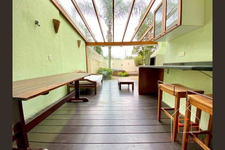 4_photo/94dce3c865.04c16ff0d284adb7-ATLAS-1f5bdd24-183c-4fdc-a21b-a9523eae1f01.jpg de casa à venda com 4 quartos, 174m² em Campina do Siqueira, Curitiba