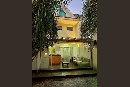 4_photo/94dce3c865.04c16ff0d284adb7-ATLAS-211395b6-397d-42da-bbbf-e56cdd16be98.jpg de casa à venda com 3 quartos, 173m² em Campina do Siqueira, Curitiba