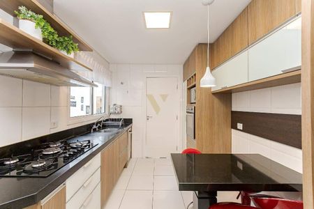 10_photo/94dce3c8a5.1ec89c7cbdfc8b9a-ATLAS-42610fe1-33a4-44c0-ad14-bfb944b6c87b.jpg de casa à venda com 4 quartos, 185m² em Campina do Siqueira, Curitiba