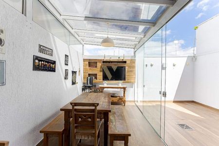 9_photo/94dce3c8a5.1ec89c7cbdfc8b9a-ATLAS-d99b43ba-c79e-4030-ae8a-d22be28cbc49.jpg de casa à venda com 4 quartos, 185m² em Campina do Siqueira, Curitiba