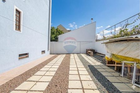 11_photo/94dce3c8c9.f469cfda097b0aa9-ATLAS-2cca0fd2-71d1-4b60-a23d-658781202ce2.jpg de casa à venda com 4 quartos, 381m² em Campina do Siqueira, Curitiba