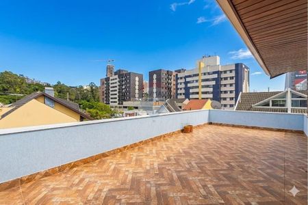 21_photo/94dce3c8c9.f469cfda097b0aa9-ATLAS-db740a04-4f00-4029-9864-bdb828b65e7c.jpg de casa à venda com 4 quartos, 381m² em Campina do Siqueira, Curitiba