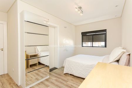 38_photo/94dce3c8d1.51999c4674fcdd34-ATLAS-1f77b06c-46fd-4ae4-9399-4f3d4201b1af.jpg de casa à venda com 3 quartos, 182m² em Campina do Siqueira, Curitiba