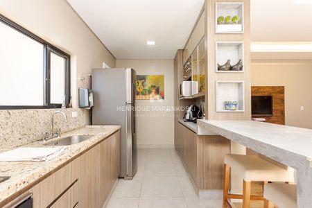 19_photo/94dce3c8d1.51999c4674fcdd34-ATLAS-3d99b5cb-d85f-4dba-bf7a-3dc936daffca.jpg de casa à venda com 3 quartos, 182m² em Campina do Siqueira, Curitiba