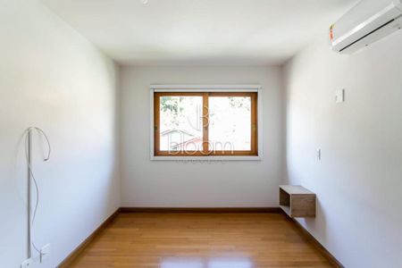 22_photo/94dce3caab.e55d5649294f0132-ATLAS-bc4af19a-fa6f-4078-84c3-d4e1ada6bdb9.jpg de casa à venda com 3 quartos, 278m² em Campo Comprido, Curitiba