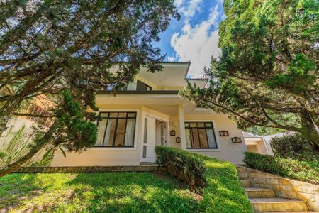 44_photo/94dce3cb17.7a37549eceeba21f-ATLAS-0368eea9-d8b2-4a6d-97c3-731f86c4d0c5.jpg de casa à venda com 6 quartos, 353m² em Mossunguê, Curitiba