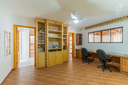 8_photo/94dce3cb17.7a37549eceeba21f-ATLAS-29e080b4-9b77-478a-adea-3ab62f849ecd.jpg de casa à venda com 6 quartos, 353m² em Mossunguê, Curitiba