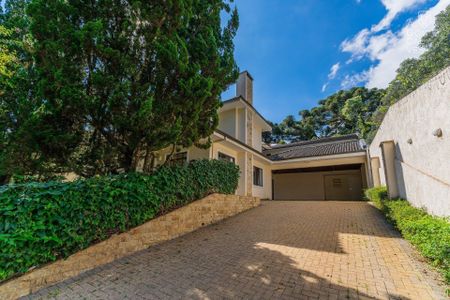 41_photo/94dce3cb17.7a37549eceeba21f-ATLAS-2b164b5e-e684-4e5c-987f-d43409aef727.jpg de casa à venda com 6 quartos, 353m² em Mossunguê, Curitiba