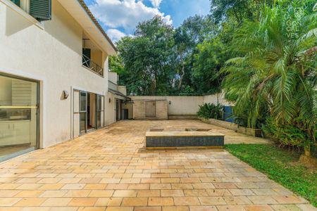 39_photo/94dce3cb17.7a37549eceeba21f-ATLAS-6726f86d-8f4e-4a00-9710-78d533e24aec.jpg de casa à venda com 6 quartos, 353m² em Mossunguê, Curitiba