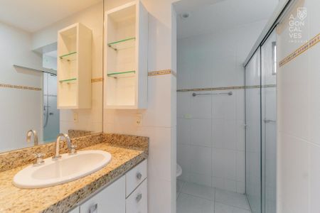 17_photo/94dce3cb17.7a37549eceeba21f-ATLAS-a733d645-a95b-4d3e-bd7f-4e3f2bb9f2de.jpg de casa à venda com 6 quartos, 353m² em Mossunguê, Curitiba