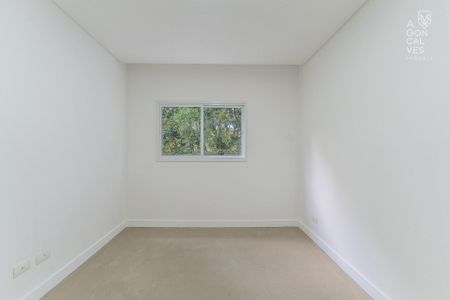 14_photo/94dce3cbcf.201c5934bb1c9daf-ATLAS-53ef9369-3e37-4e77-856e-ae046a781a6e.jpg de apartamento à venda com 5 quartos, 299m² em Mossunguê, Curitiba