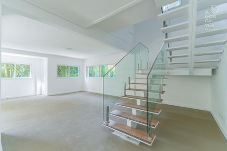 5_photo/94dce3cbcf.201c5934bb1c9daf-ATLAS-5b7e85f0-9eb8-48eb-98e7-ab257f349b5a.jpg de apartamento à venda com 5 quartos, 299m² em Mossunguê, Curitiba