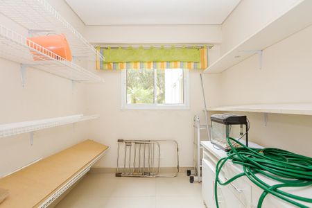 12_photo/94dce3cbcf.56f87905458f71eb-ATLAS-2221a3a2-e4ad-4f42-b8e3-6601c95b7e81.jpg de apartamento à venda com 5 quartos, 299m² em Mossunguê, Curitiba