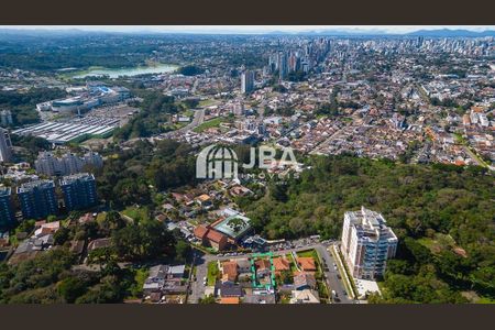 8_photo/94dce3cbe7.4ecd14d874f51e57-ATLAS-0f7036b5-181d-45a7-9a1f-c5bcdceb9c07.jpg de casa à venda com 3 quartos, 196m² em Mossunguê, Curitiba