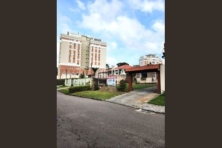 5_photo/94dce3cbe7.4ecd14d874f51e57-ATLAS-1591845c-e891-49b5-9df8-035da8fd7d53.jpg de casa à venda com 3 quartos, 196m² em Mossunguê, Curitiba