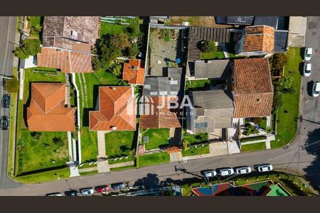 42_photo/94dce3cbe7.4ecd14d874f51e57-ATLAS-4ee00467-39f3-4d80-99d5-8e93a29a138c.jpg de casa à venda com 3 quartos, 196m² em Mossunguê, Curitiba