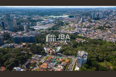 37_photo/94dce3cbe7.4ecd14d874f51e57-ATLAS-8f21bd43-46c3-4da5-95b0-ab8489a37bd7.jpg de casa à venda com 3 quartos, 196m² em Mossunguê, Curitiba