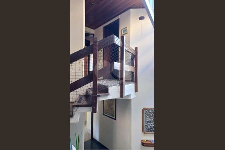 10_photo/94dce3cd19.f14d7a494a64fc38-ATLAS-89cc5942-4abc-4e0f-8b39-c92ca26c814f.jpg de casa à venda com 4 quartos, 216m² em Mossunguê, Curitiba