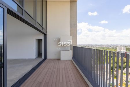 2_photo/94dce3cd81.8d4805d93460c8df-ATLAS-fe908ba5-ca52-4734-9cc5-7d43879dcf36.jpg de apartamento à venda com 4 quartos, 613m² em Mossunguê, Curitiba