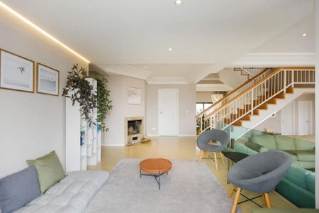 8_photo/94dce3cded.ee31d1fd9df23408-ATLAS-420affb3-3711-4402-bbfd-e169c9f672ec.jpg de apartamento à venda com 4 quartos, 407m² em Mossunguê, Curitiba