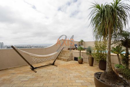 3_photo/94dce3cded.ee31d1fd9df23408-ATLAS-c11d4b87-1e75-48ed-a3b6-2a4d0b0d9d83.jpg de apartamento à venda com 4 quartos, 407m² em Mossunguê, Curitiba