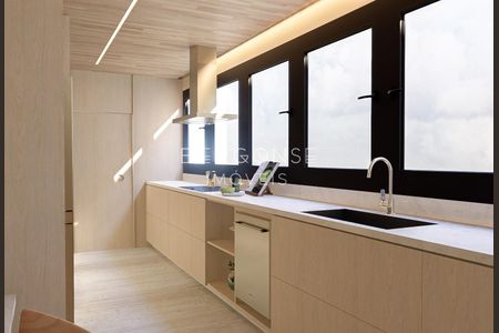 12_photo/94dce3ce9b.aedcea8cc705b638-ATLAS-a32c50b7-86f3-4141-ad16-ece7703638be.jpg de apartamento à venda com 4 quartos, 364m² em Mossunguê, Curitiba