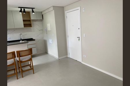 13_photo/94dce3cf27.c7a4ec1db9f03fd3-ATLAS-c163289b-8c49-4f25-a866-e8572ba95708.jpg de apartamento para alugar com 2 quartos, m² em Campina do Siqueira, Curitiba