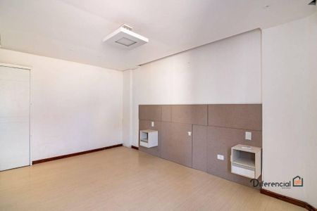 4_photo/94dce3cf31.88f9dd8252d81513-ATLAS-515ab6de-2be5-4c73-8e82-680eafdf80f6.jpg de apartamento à venda com 3 quartos, 104m² em Campina do Siqueira, Curitiba