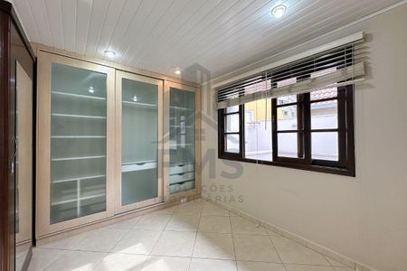 19_photo/94dce3cf49.2d3ac289e0c8b5b7-ATLAS-a9e73e26-c9b7-45ca-b3bb-2d22e5f0aaee.jpg de casa à venda com 3 quartos, 155m² em Campina do Siqueira, Curitiba