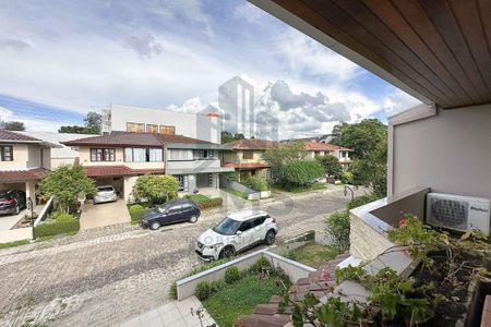 29_photo/94dce3cf49.2d3ac289e0c8b5b7-ATLAS-cc682275-e4de-4b20-9783-04ac3fd1d844.jpg de casa à venda com 3 quartos, 155m² em Campina do Siqueira, Curitiba