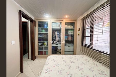 41_photo/94dce3cf49.51cc70ea1b948618-ATLAS-cbaebaaf-0444-497c-93f7-78b8c8d40bc7.jpg de casa à venda com 3 quartos, 150m² em Campina do Siqueira, Curitiba