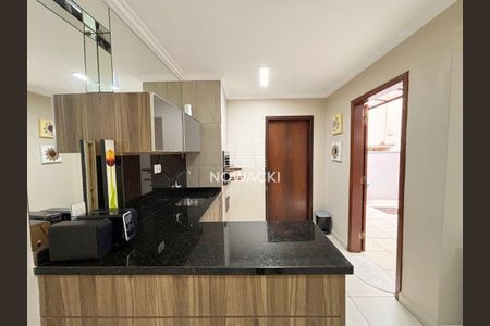 22_photo/94dce3cf49.51cc70ea1b948618-ATLAS-d40f8fa5-2272-47e3-8581-b5a0b9625fac.jpg de casa à venda com 3 quartos, 150m² em Campina do Siqueira, Curitiba