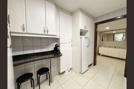 18_photo/94dce3cf49.51cc70ea1b948618-ATLAS-f9084954-e654-441a-921e-c83380e0cfce.jpg de casa à venda com 3 quartos, 150m² em Campina do Siqueira, Curitiba