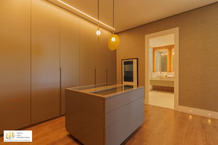 4_photo/94dce3d161.f2bfaed4af7a5e8b-ATLAS-08ede583-f4cf-47ca-a486-7ab8b8721f4e.jpg de apartamento à venda com 4 quartos, 184m² em Mossunguê, Curitiba