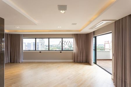 3_photo/94dce3d295.482f2f90c792a06d-ATLAS-b822d2b3-ca36-42e8-92c1-905bc223f478.jpg de apartamento à venda com 3 quartos, 362m² em Mossunguê, Curitiba