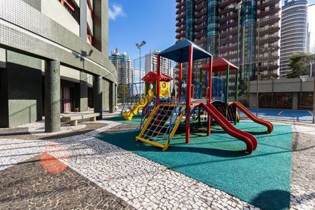 9_photo/94dce3d295.5e32ded3db9b1cf2-ATLAS-90ee637e-acbe-43e1-8f40-b0e4f553f086.jpg de apartamento para alugar com 4 quartos, 229m² em Mossunguê, Curitiba