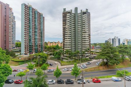 3_photo/94dce3d2a3.7ef935fa4b513992-ATLAS-1901e92b-7e8c-4f38-8b90-8c4258fbaedd.jpg de apartamento à venda com 4 quartos, 226m² em Mossunguê, Curitiba