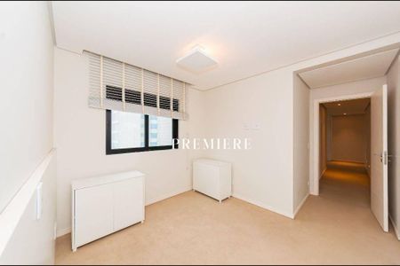 28_photo/94dce3d2a3.cea7c095516a5abf-ATLAS-e9c5f8d5-6f01-43bb-ba94-e46ee322e292.jpg de apartamento para alugar com 3 quartos, 250m² em Campina do Siqueira, Curitiba