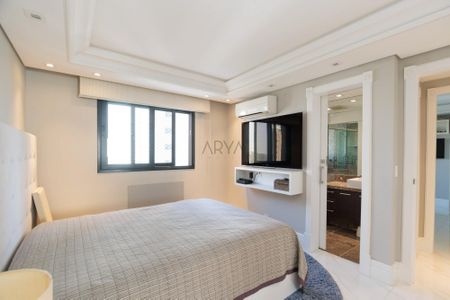 17_photo/94dce3d2cf.1c1cb953b36b6db1-ATLAS-1e86d7e3-107a-40b7-8804-68c0412c7cdf.jpg de apartamento à venda com 4 quartos, 380m² em Mossunguê, Curitiba