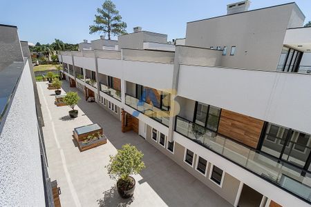 39_photo/94dce3d505.1aa5b8f538f3adaf-ATLAS-81ba8aa3-c97a-440a-9eaa-85e3d2b6758d.jpg de casa à venda com 3 quartos, 240m² em Santo Inácio, Curitiba