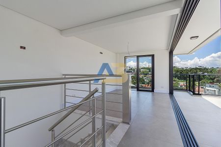 38_photo/94dce3d505.1aa5b8f538f3adaf-ATLAS-919c247c-44e6-4ff9-aae1-b5a42bdf7b35.jpg de casa à venda com 3 quartos, 240m² em Santo Inácio, Curitiba