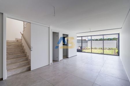 7_photo/94dce3d505.1aa5b8f538f3adaf-ATLAS-f22e4c08-c273-4d3a-8da7-2b7b5d273f43.jpg de casa à venda com 3 quartos, 240m² em Santo Inácio, Curitiba