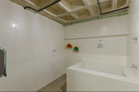 38_photo/94dce3d5ab.23351eba74f1df34-ATLAS-a34941c1-a215-4a32-991d-e37dd37d938b.jpg de apartamento à venda com 3 quartos, 71m² em Santo Inácio, Curitiba