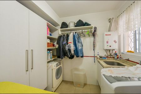 29_photo/94dce3d5f1.f68f768851eb760d-ATLAS-bfc7df21-b798-479c-a953-dbb230dc9bb7.jpg de casa à venda com 3 quartos, 194m² em Santo Inácio, Curitiba