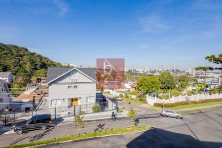 4_photo/94dce3d603.732b7fd8aaa5f07d-ATLAS-541313dc-36af-4584-b5b7-882e1f385788.jpg de casa à venda com 4 quartos, 320m² em Santo Inácio, Curitiba