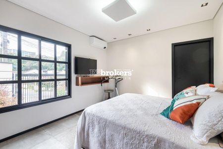 11_photo/94dce3d619.dd810fae21d85007-ATLAS-6fd339b9-a6e7-4b2a-93fc-e92db4e2cfde.jpg de casa à venda com 4 quartos, 588m² em Santo Inácio, Curitiba