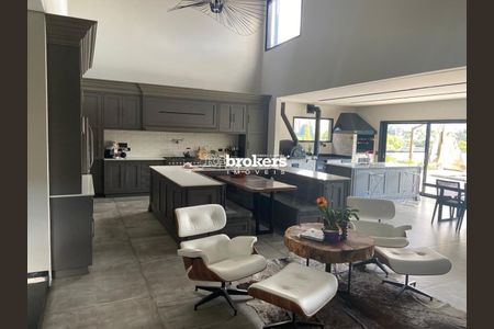 12_photo/94dce3d619.dd810fae21d85007-ATLAS-b8f2c1ed-2e47-4e50-90f7-65b2b66aed3e.jpg de casa à venda com 4 quartos, 588m² em Santo Inácio, Curitiba