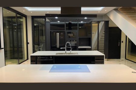 28_photo/94dce3d65b.3540367e7697d24d-ATLAS-5a1e86a0-77d1-4660-bb79-ea980f404467.jpg de casa à venda com 4 quartos, 558m² em Santo Inácio, Curitiba