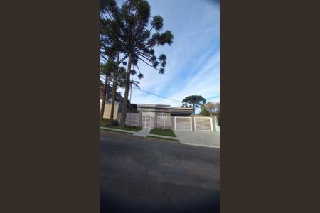 4_photo/94dce3d665.635c8ac8e3a3f6a1-ATLAS-174d2f7b-151b-4f18-8746-4d94c7ba6d84.jpg de casa à venda com 3 quartos, 284m² em Santo Inácio, Curitiba