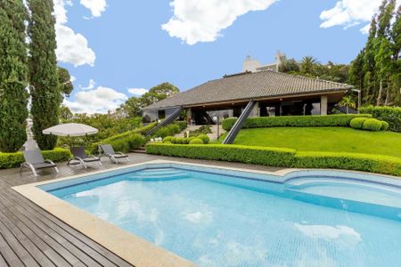 2_photo/94dce3d7a3.b7a28b76476596d7-ATLAS-1a5fc05c-c05f-4a4c-88dc-8d0bad5078c3.jpg de casa à venda com 4 quartos, 918m² em Santo Inácio, Curitiba